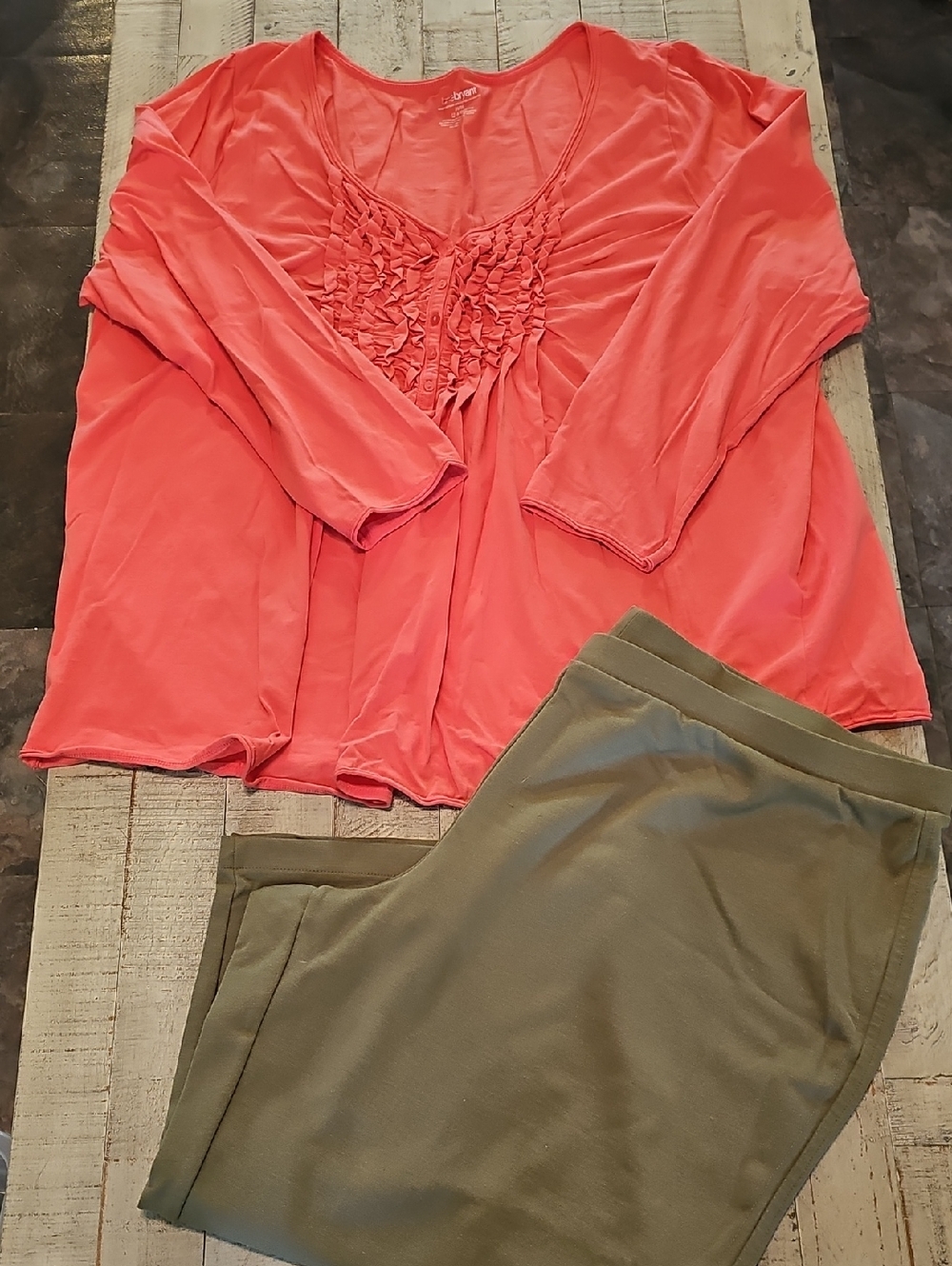 Womens Plus Size Bundle/2 Like New